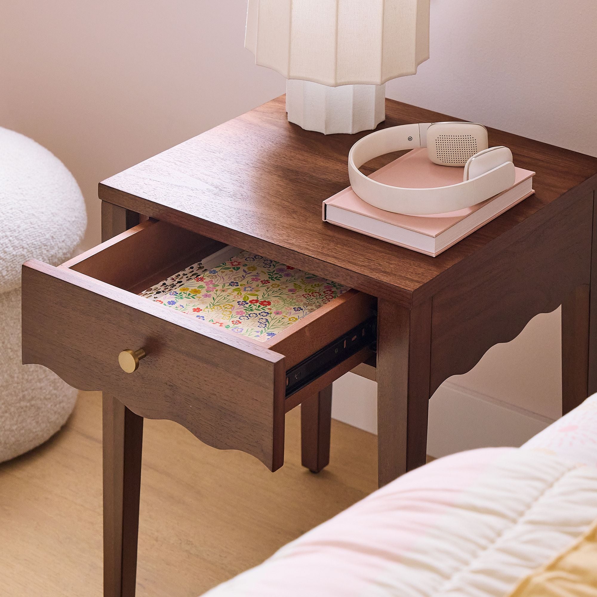 Daisy Nightstand