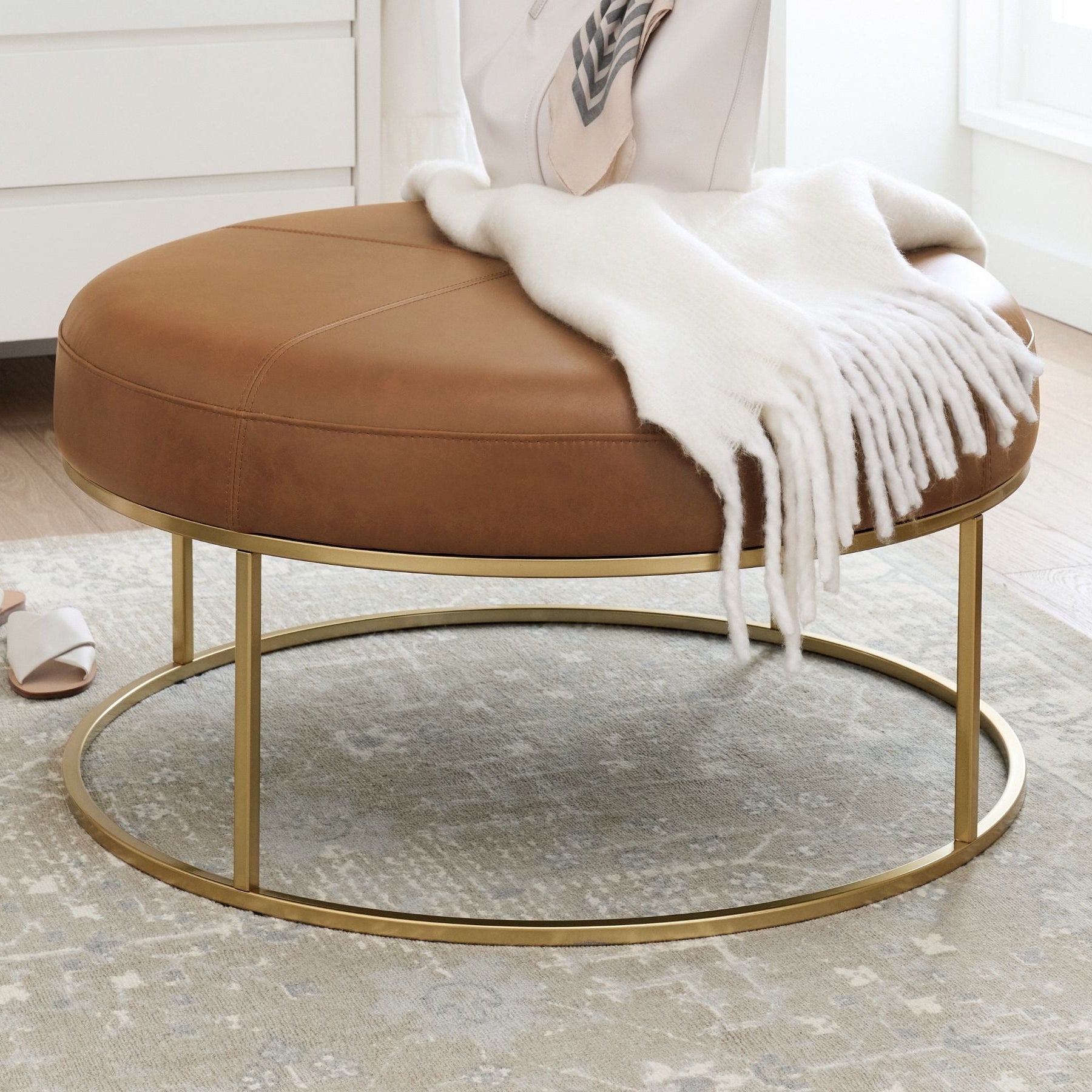 Millie Leather Round