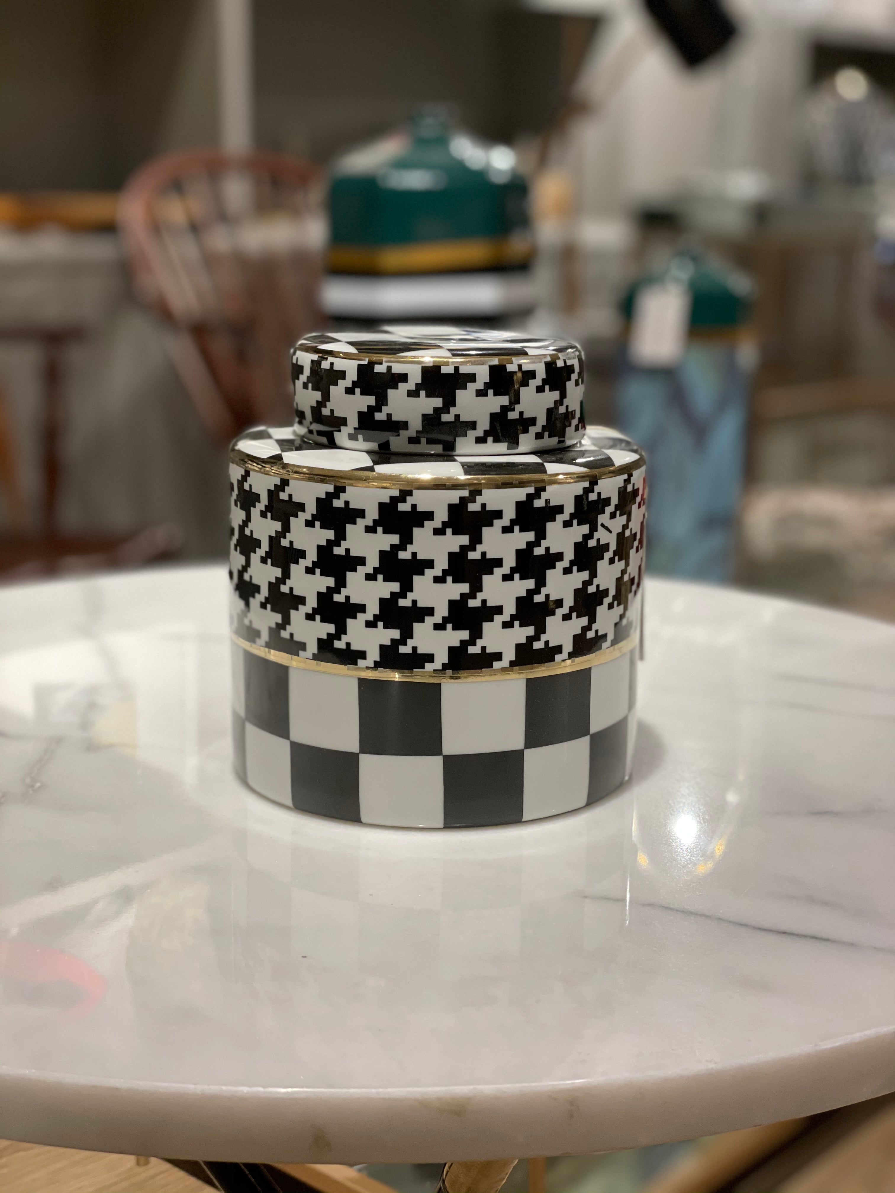 Houndstooth 1